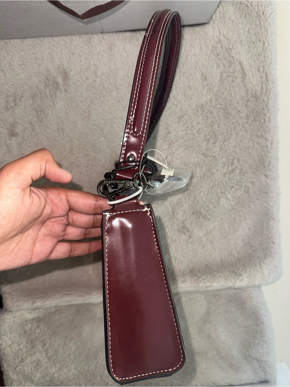STEVE MADDEN Bmikas Glossy Bloodstone Shoulder Bag - Picture 12 of 14